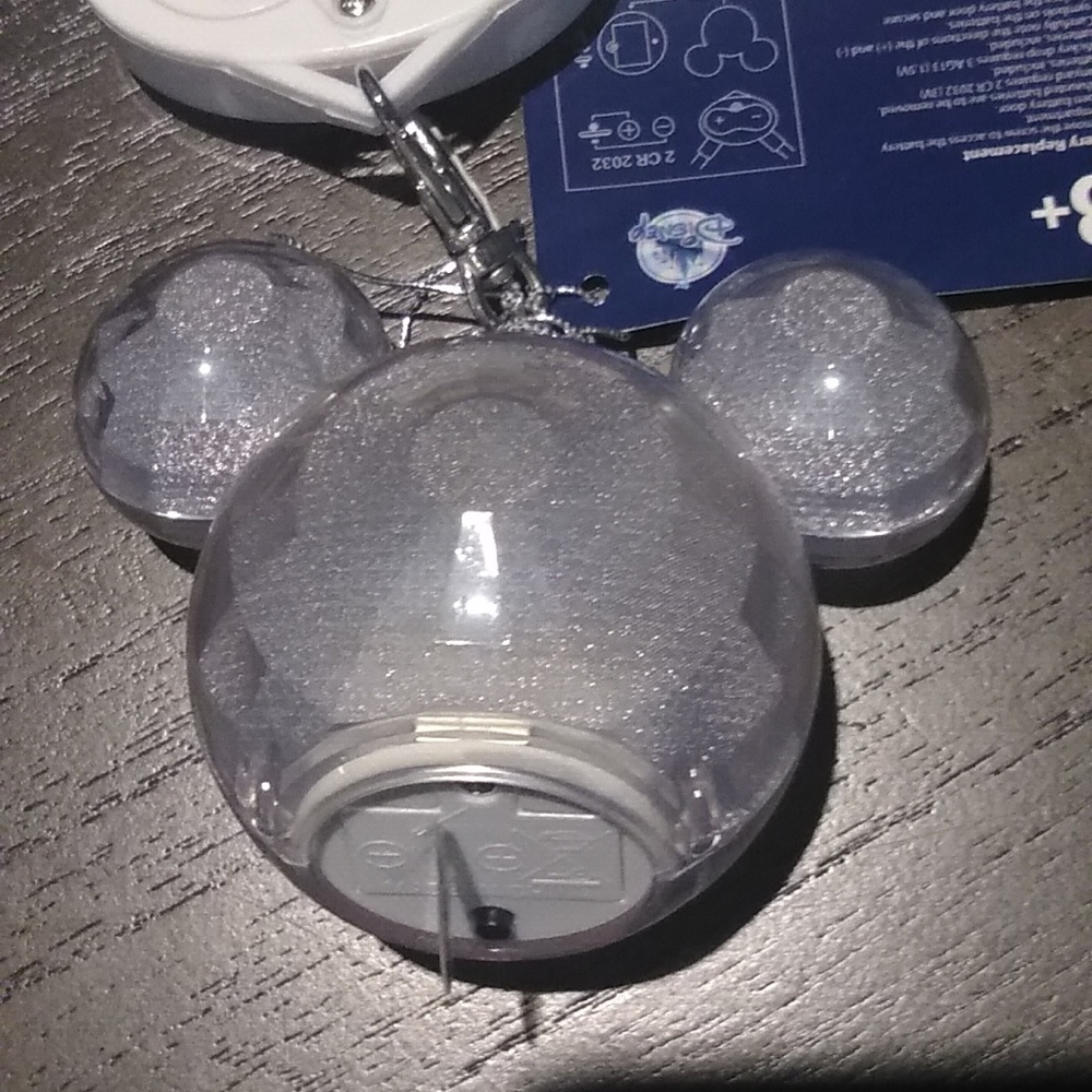 2019 light up Mickey Mouse lanyards (4)available